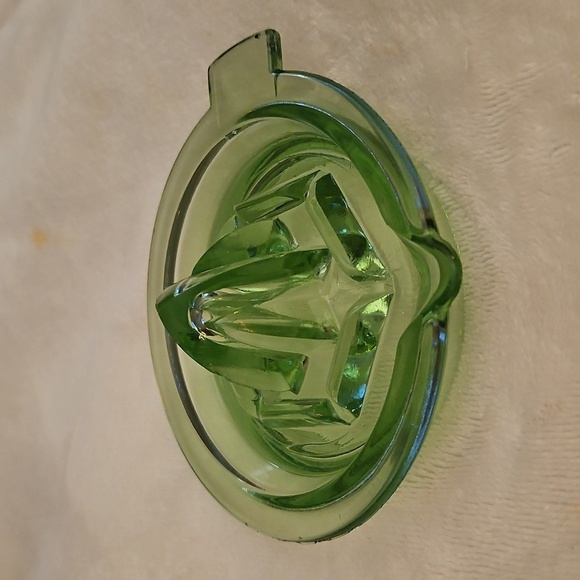 Antique Green Uranium Vaseline Depression Glass Citrus Juicer - Picture 2 of 11